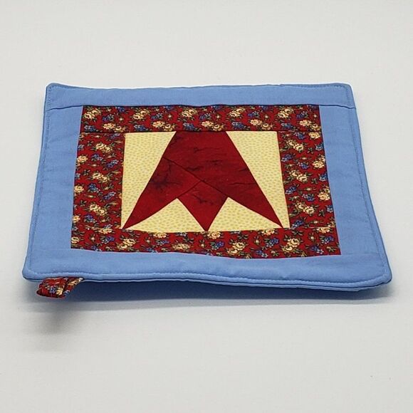 Handmade Blue Yellow Dot Floral Crown Square Fabric Trivets - Set of 2 - Picture 9 of 13